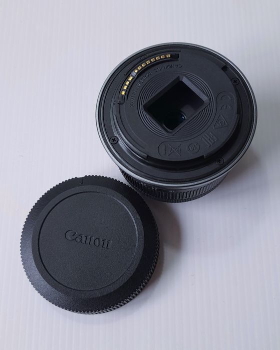 Objectiva Canon RF-S 18-45mm F4.5-6.3 IS STM