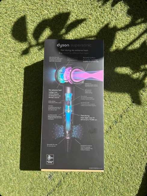 Nowa Stan idealny suszarka do włosów prezent - Dyson HD08