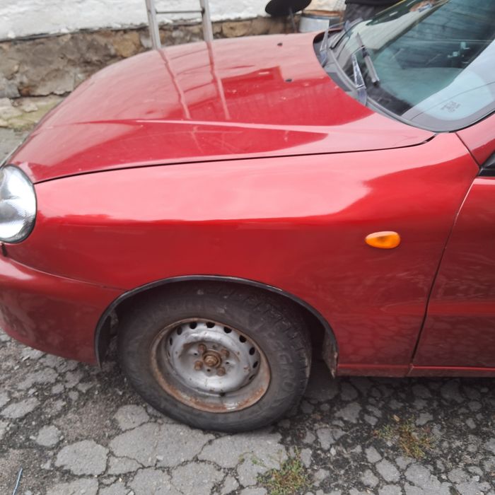 Ланос Автомобіль