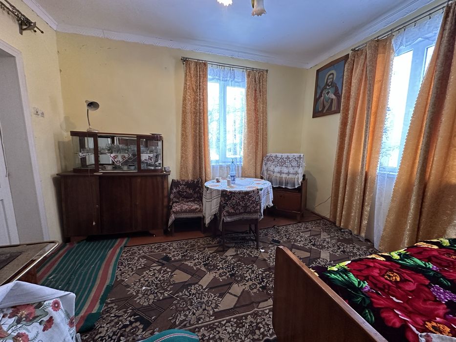 Продається будинок  поблизу м.Стебника (с.Доброгостів)