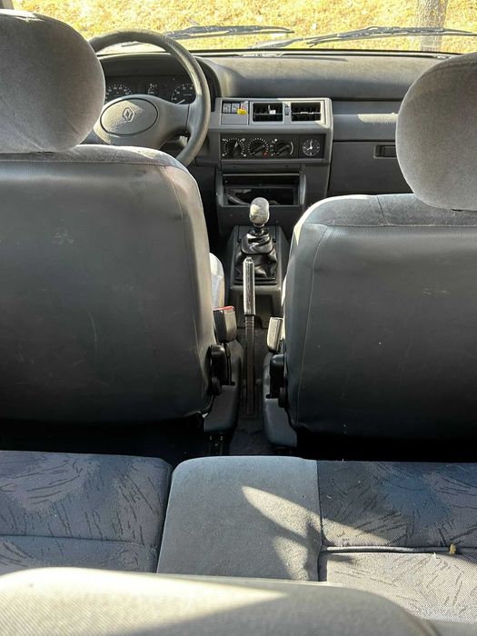 renault clio com alguns a fazeres