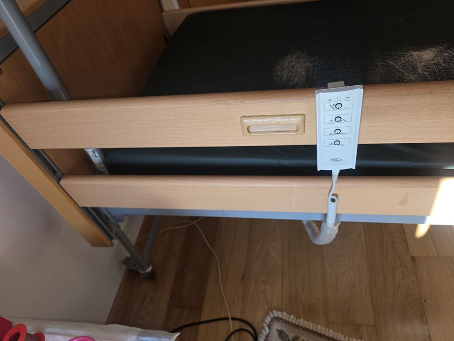 Cama articolada para idosos