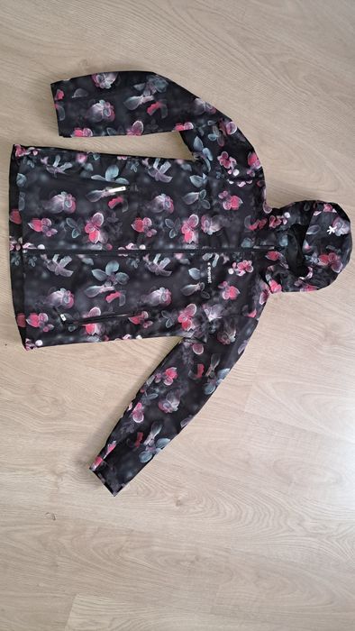 Ветровка для девочки