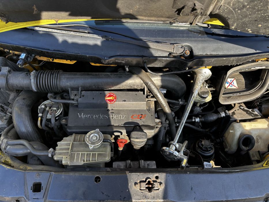 Mersedes vito 2.2d  2000р