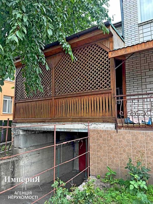 Продам будинок 210 кв.м.Ремонт.Всі комунікації.