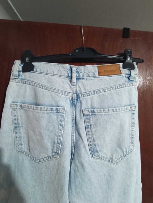 Calça de ganga larga clarinha