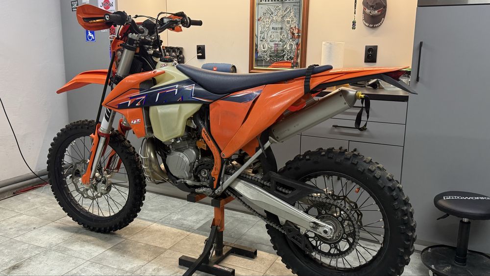 KTM EXC tpi 300.