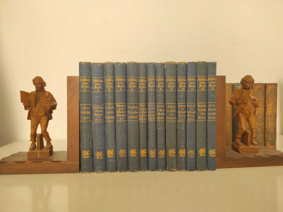 Старинные книги. Фридрих Шиллер. 13 томов 1890 г.