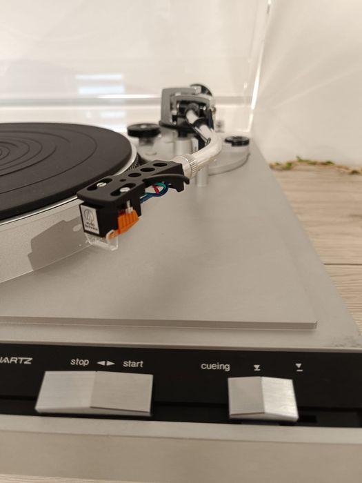 Gramofon Technics Quartz SL-5300
