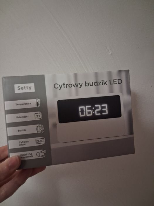 Cyfrowy budzik led