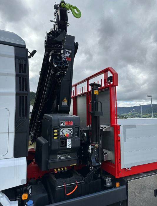 Кран-манипулятор MAN Tgs 26.400 установка HIAB X232E