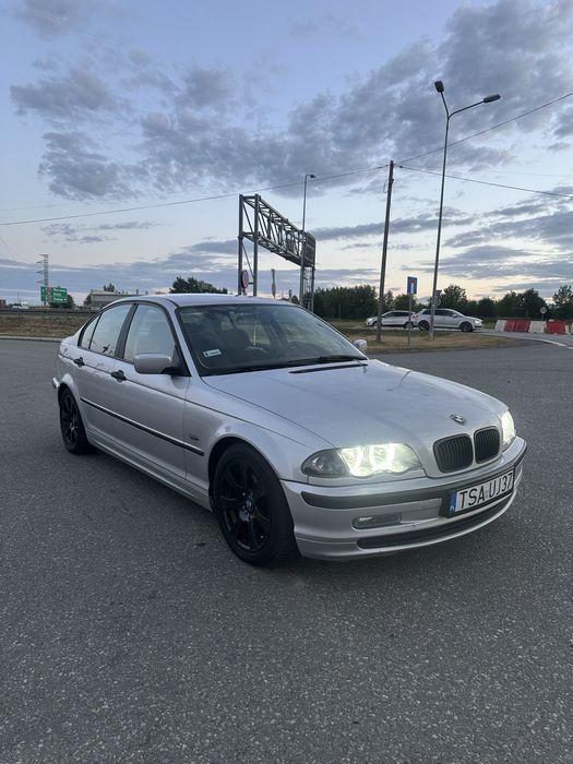 Bmw e46 320d mapa carplay ringi felgi wydech kwasówka 4el szyby klima progi i podloga piękne nie zgnita