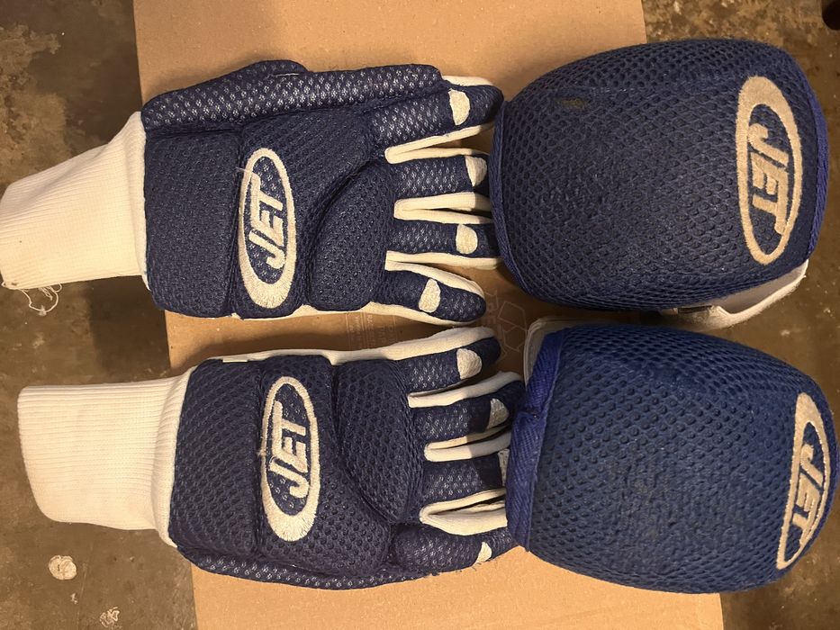 Hoquei - Luvas e Joelheiras Jet