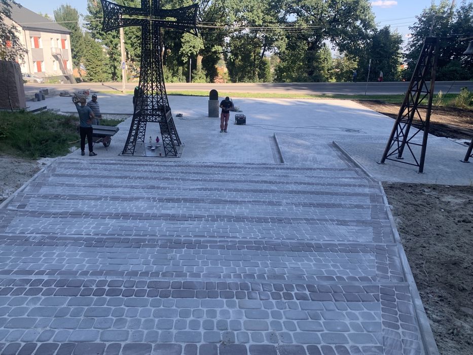 Укладання бруківки.ЧСБ,бобкат.Мінік