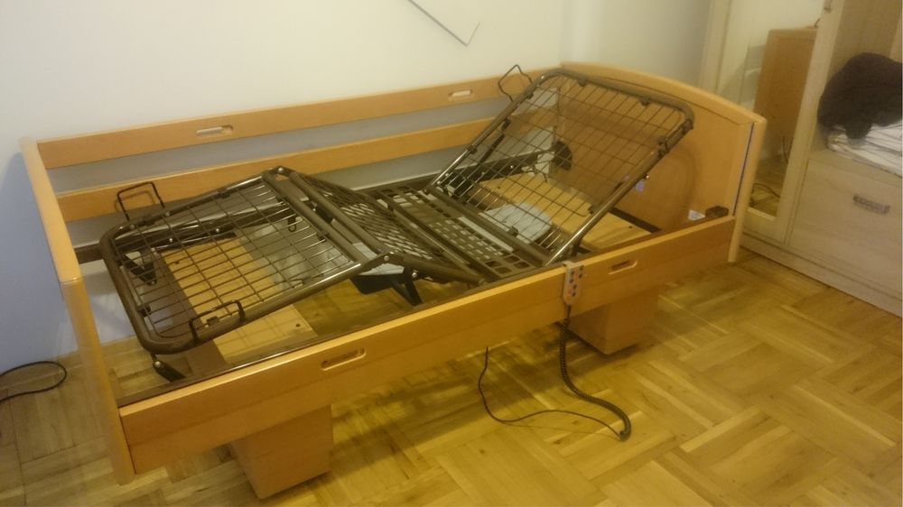 Łóżko rehabilitacyjne domowe na pilota montaż