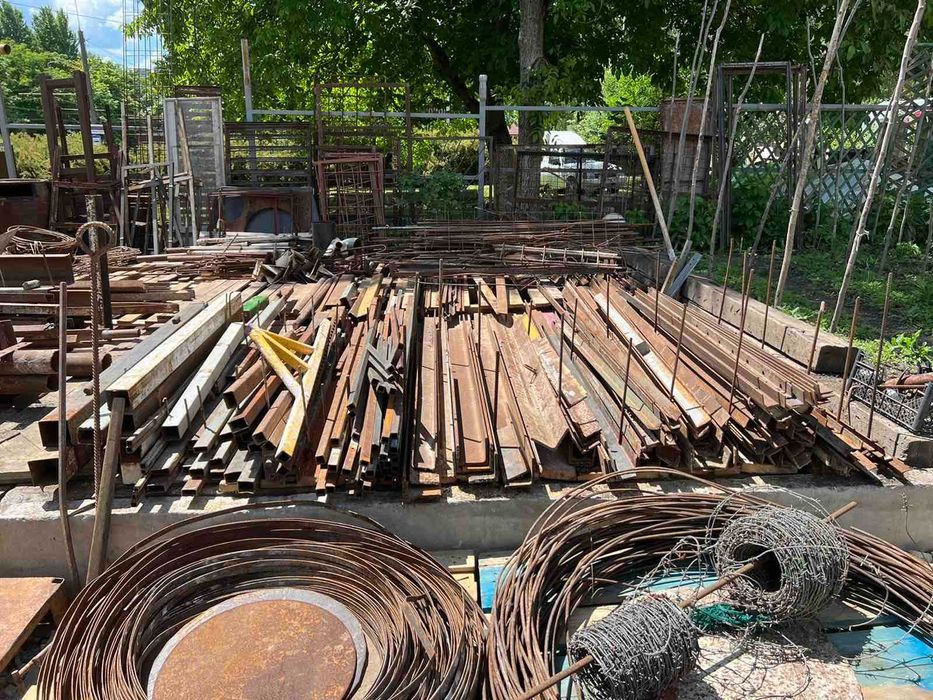 Арматура, катанка, труби, кутники, швелер, балка, бляха.