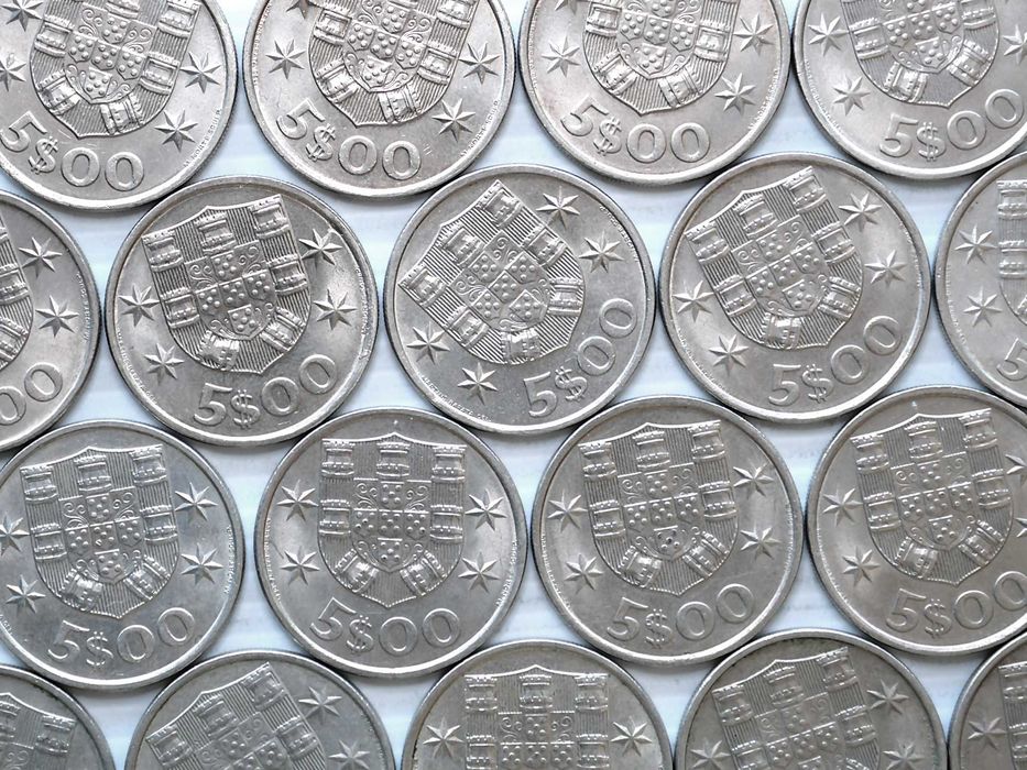 Lote de 25 Moedas 5 Escudos 1983