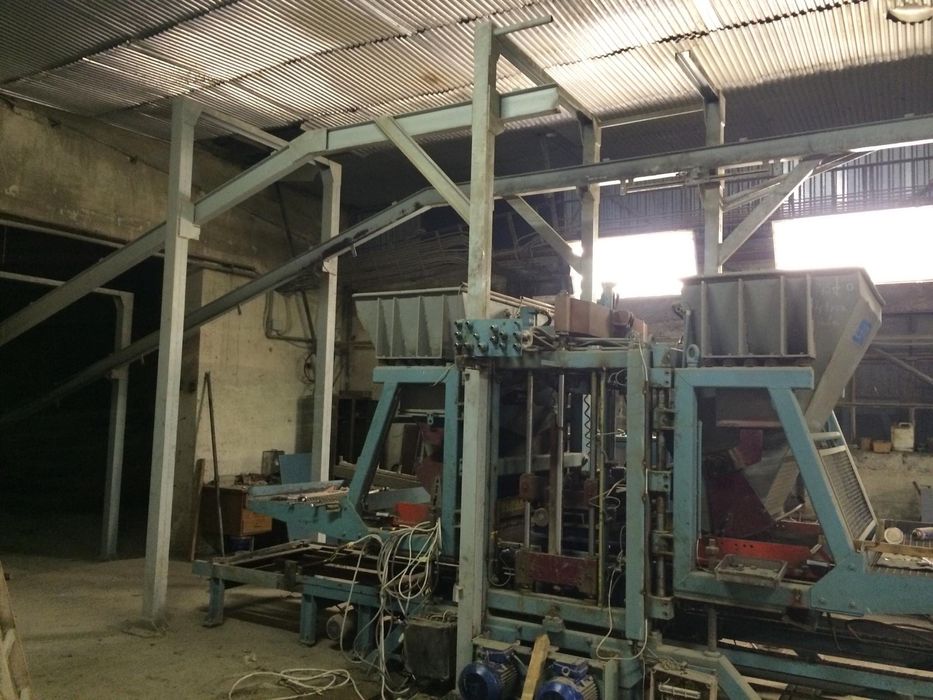 Kosz transportowy do betonu, wibroprasa
