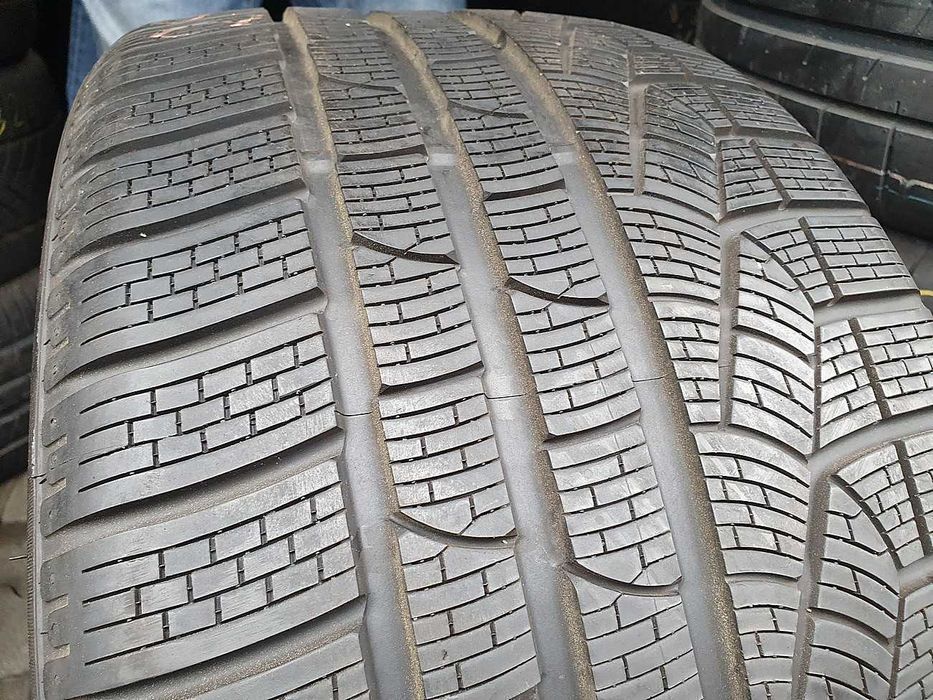 1x Opona zimowa 295/30/20 PIRELLI Sottozero 2 - 101W MO 6,5mm