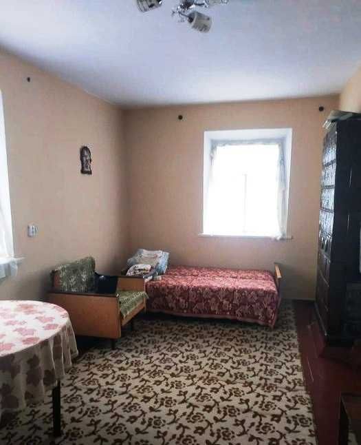 Продам будинок з ділянкою