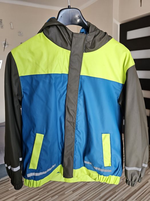 Kurtka przejściowa r. 116/122