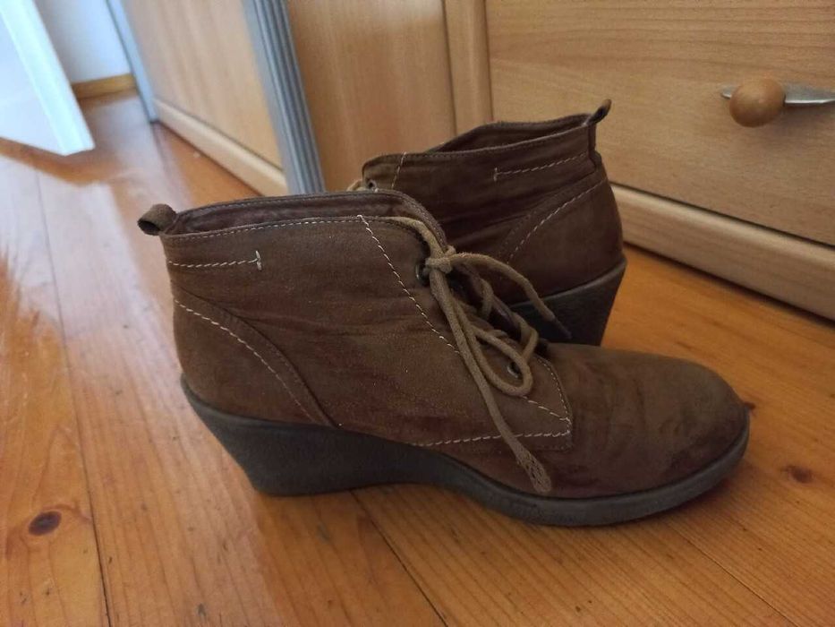 Buty na koturnie damskie zamszowe rozmiar 37