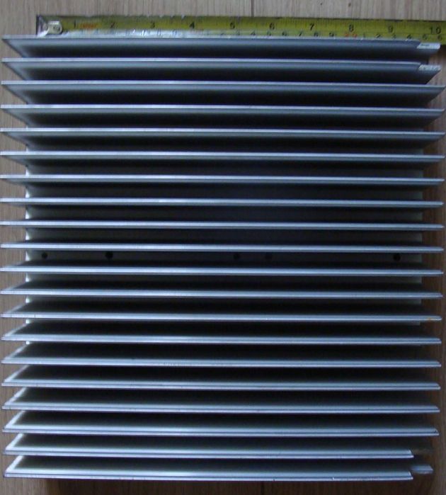 Duży radiator aluminiowy 260mm x 260mm x 80mm