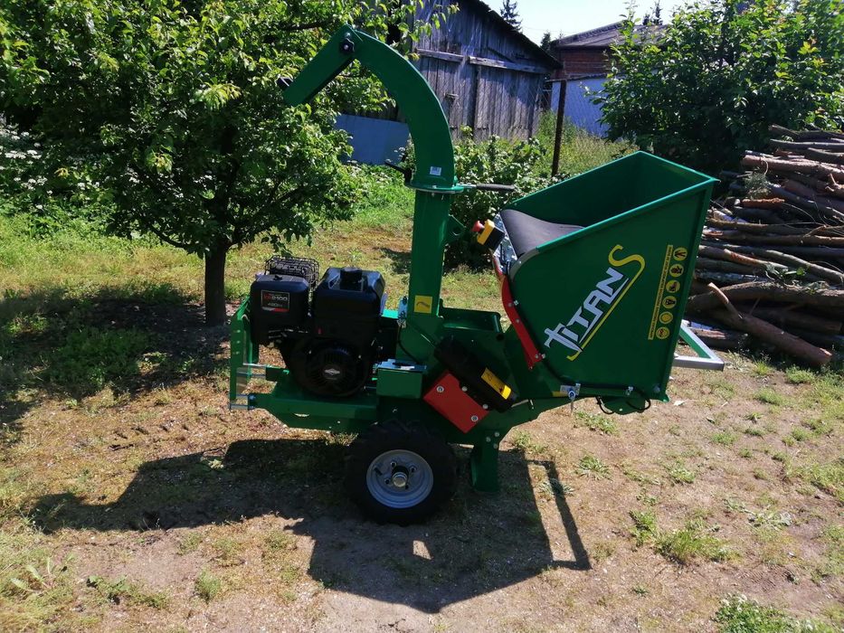 Rebak rebakowanie rozdrabnianie galezi na kawałki i na drobno