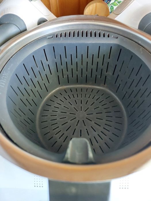 Bimby TM5 a trababalhar muito bem