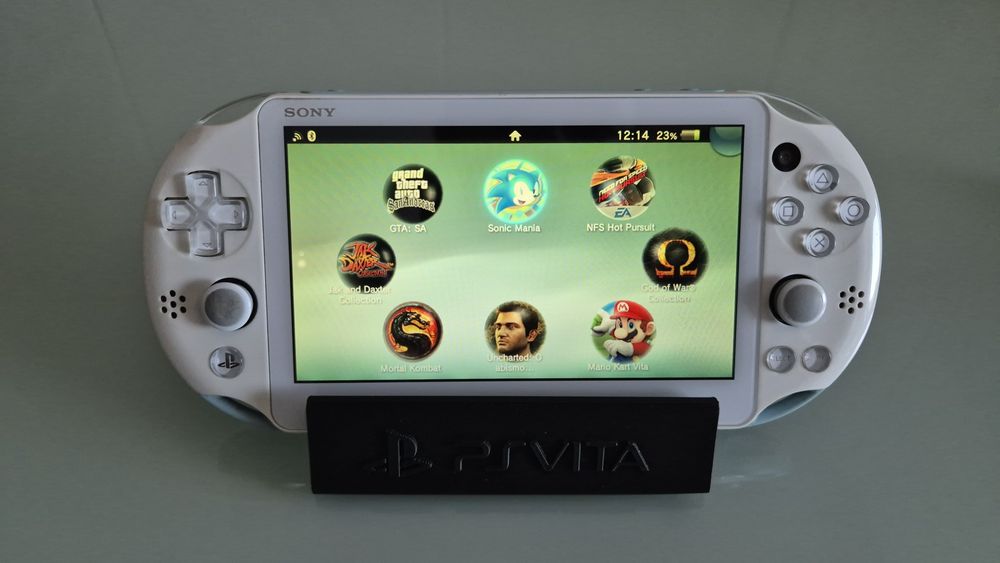 Ps vita slim com jogos instalados