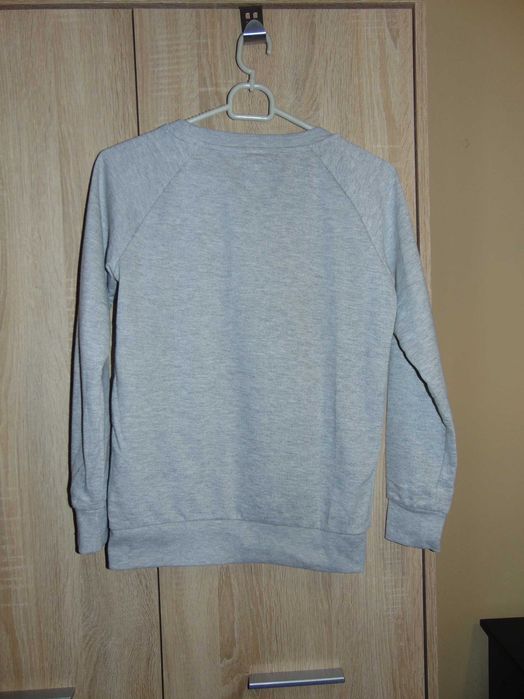 Reserved - szara bluza z nadrukiem XS