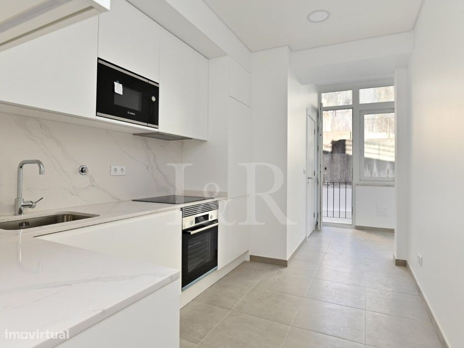 Apartamento T0 com terraço, em Arroios, Lisboa