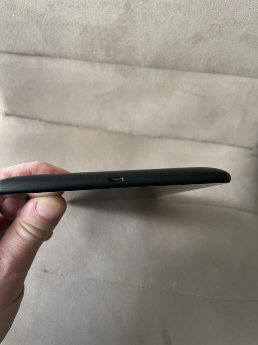 Планшет LG V490 з слотом для SIM