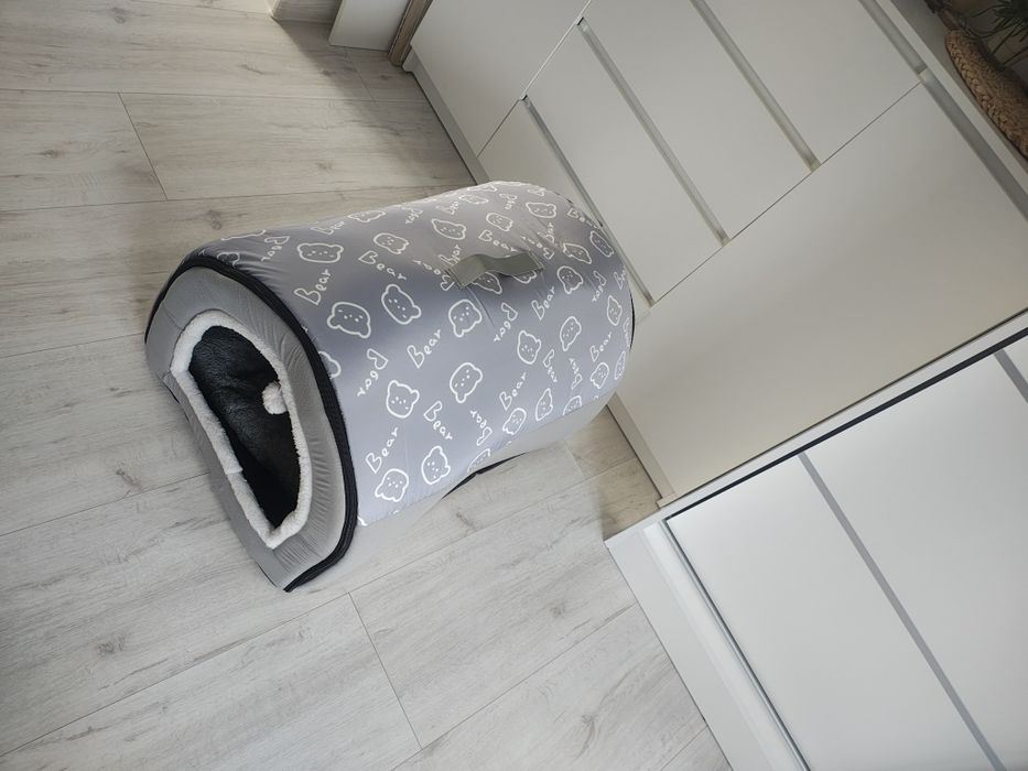 Materiałowa buda dla psa