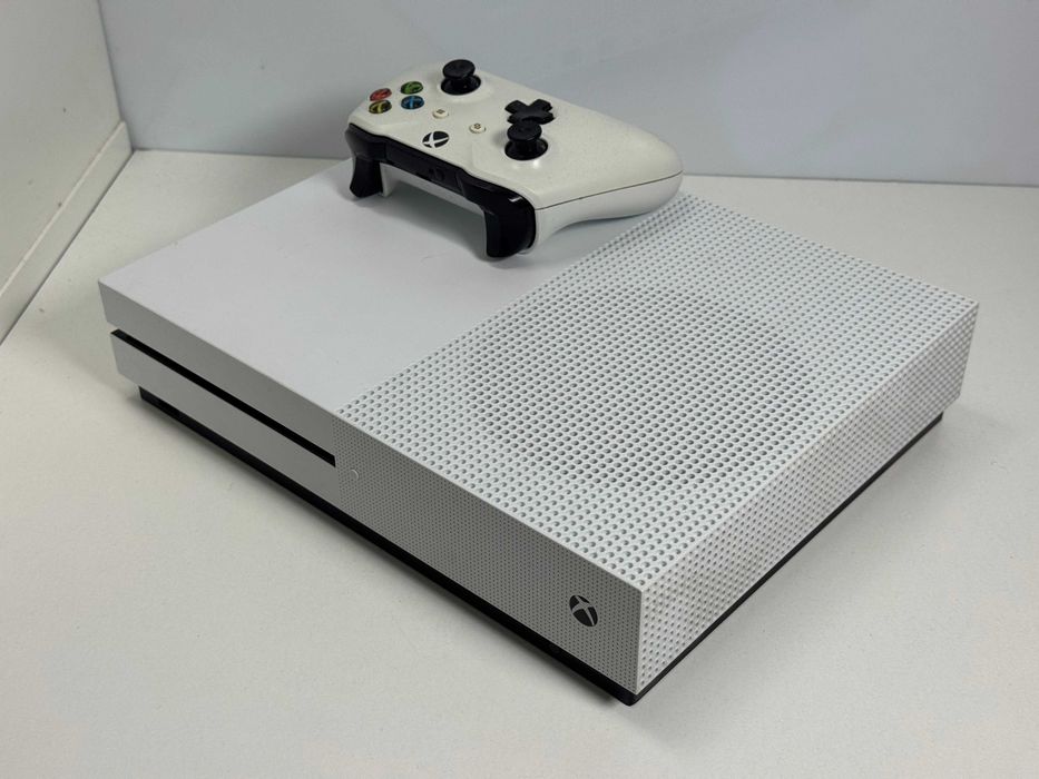 Konsola XBOX ONE S 500GB z Padem i Napędem Super Stan