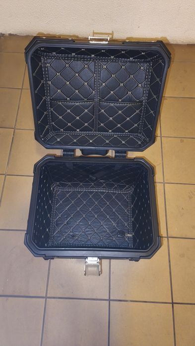 Top case 45l preta como nova