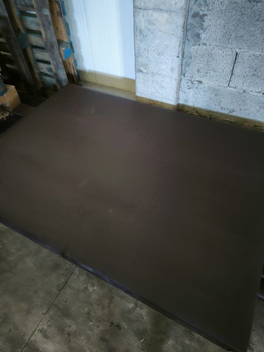 Cama articulada  com cabeceira e laterais em pele