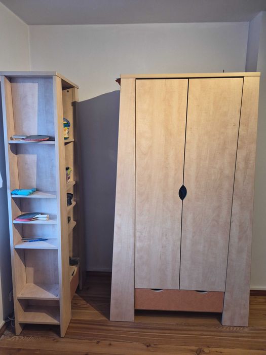 Szafa i regał do pokoju dziecięcego