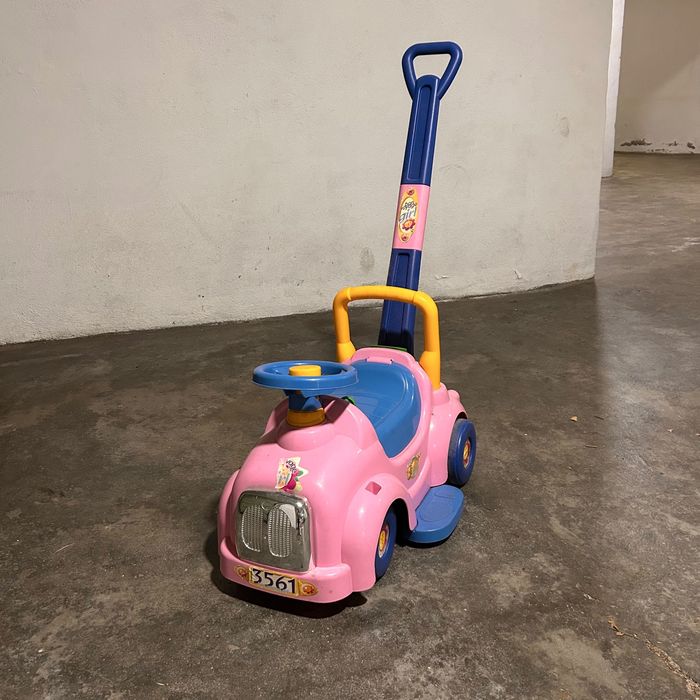 Carrinho rosa de bebe