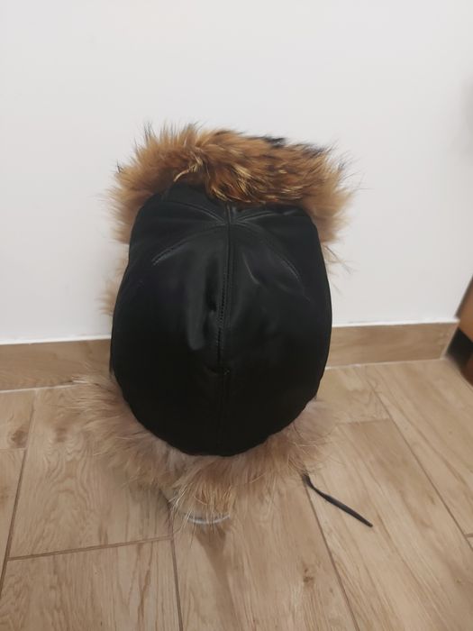 Piekna czapka z lisem