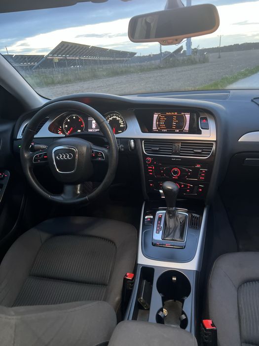 Audi a4 b8 2.0 TDI 140 km alu 18 ! Klima !