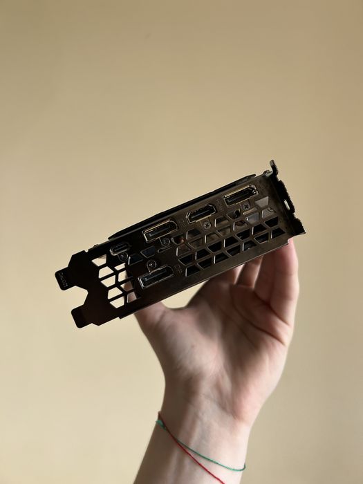 Не робоча! RTX 2070 8Gb Gigabyte Відеокарта