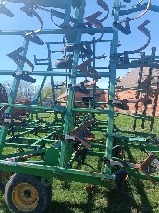 Культиватор John Deere 960