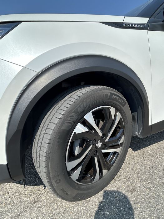 Peugeot 2008 1.2  GT line ( DESDE 221€ mês )