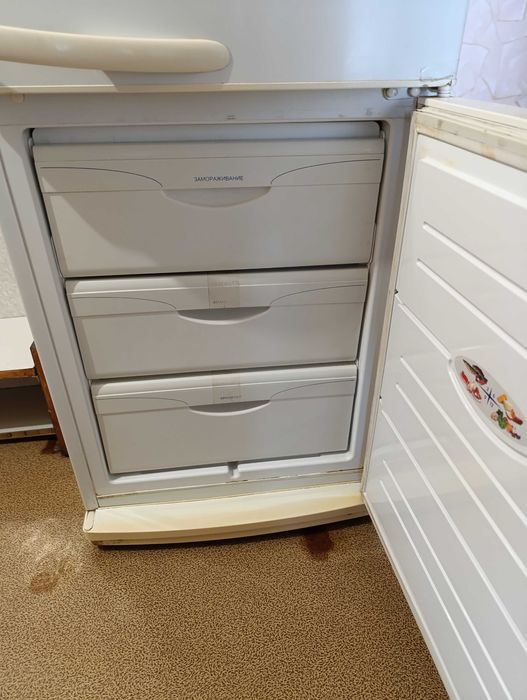 Продам холодильник атлант