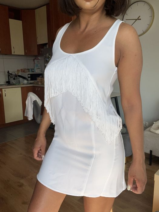 Sukienka biała krótka bride to be sznurki frędzelki frędzle panieński ramiączka