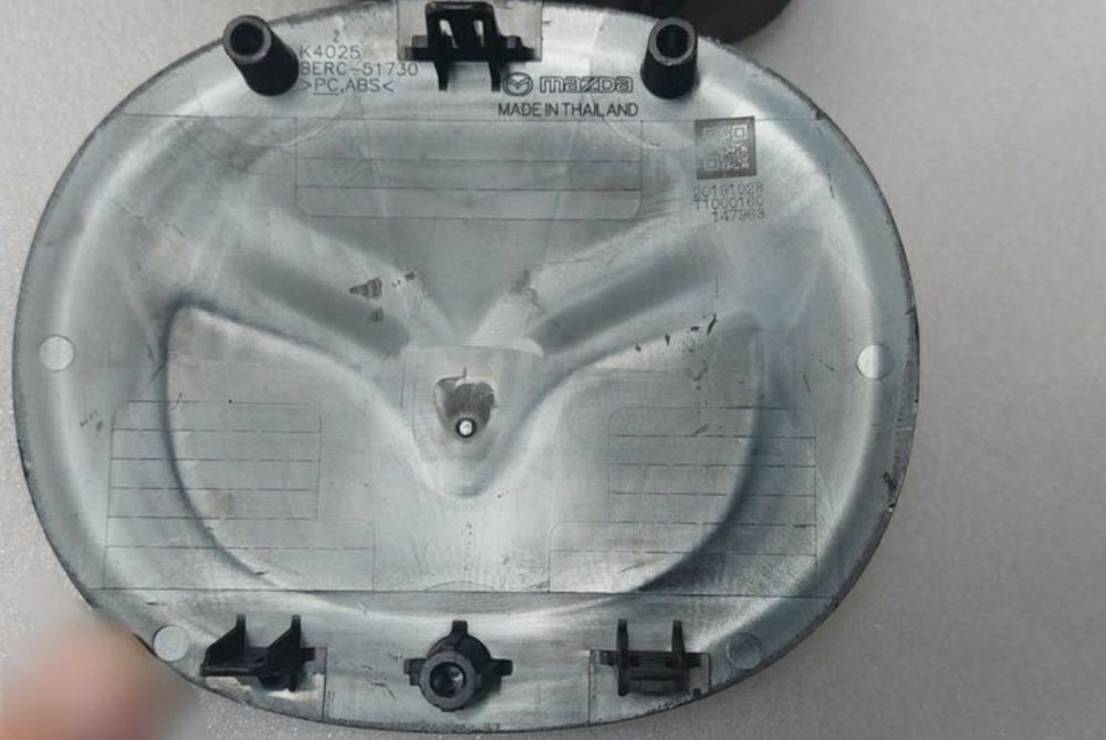 Емблема під радар дістронік Mazda CX-5.CX30,Мазда 3