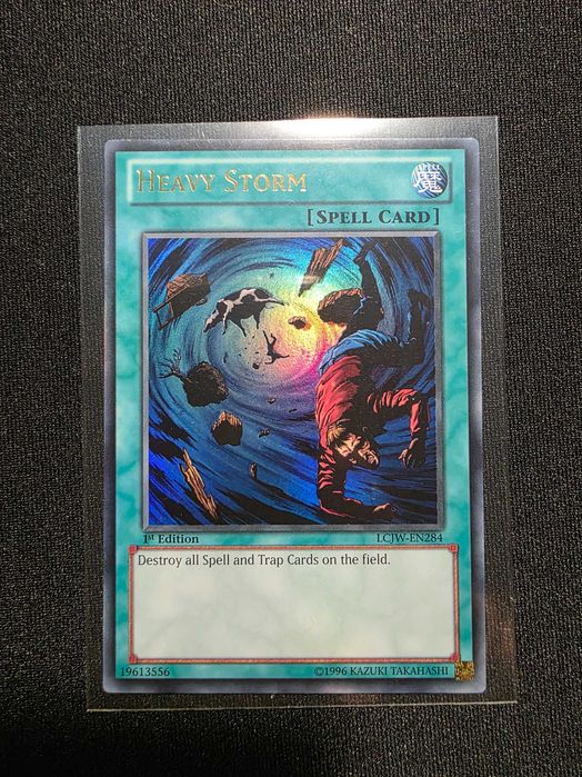Várias Cartas Yu-Gi-Oh!