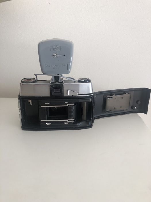 Máquina fotográfica analógica