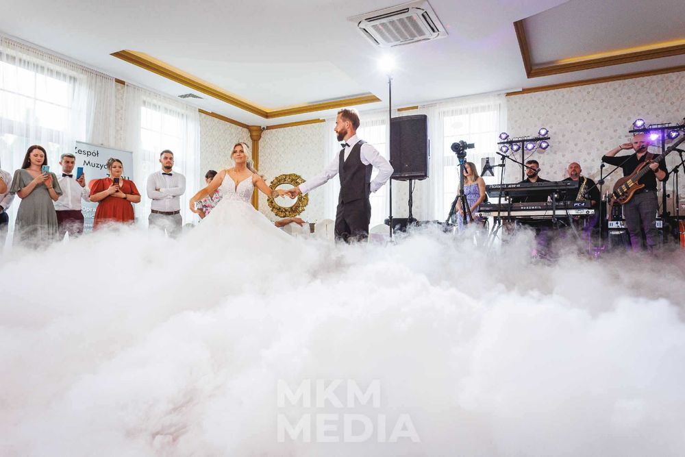 Taniec w chmurach – ciężki dym na pierwszy taniec, wolne terminy 2026